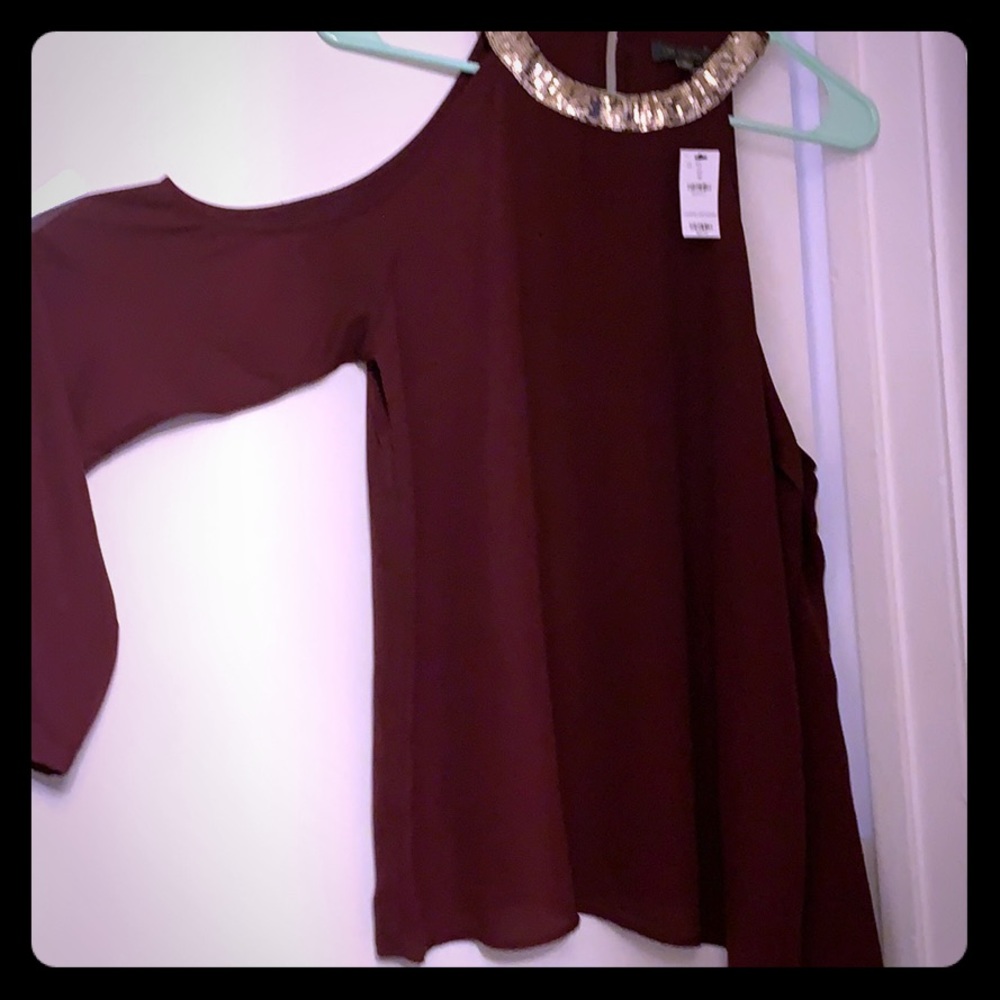 Cold shoulder top